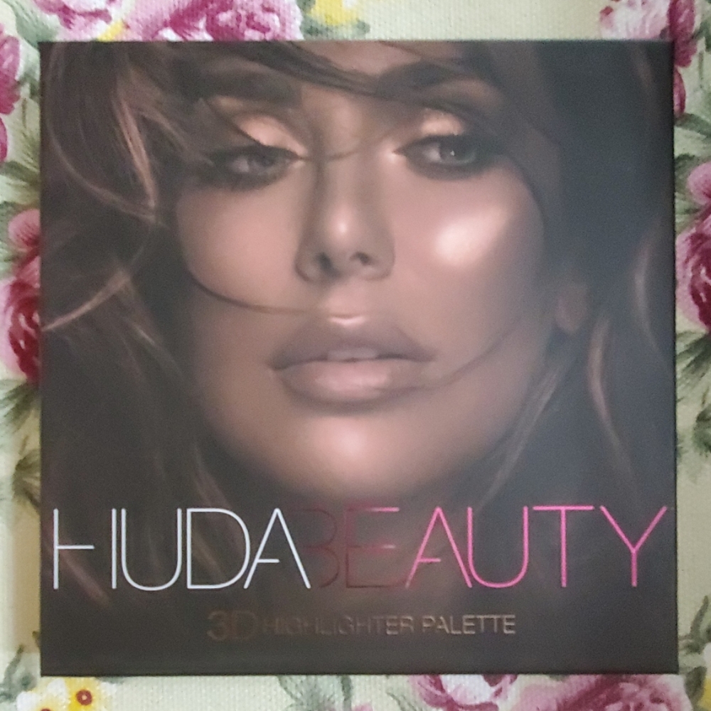 Huda beauty 3D Highlighter Palette